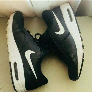Nike air max